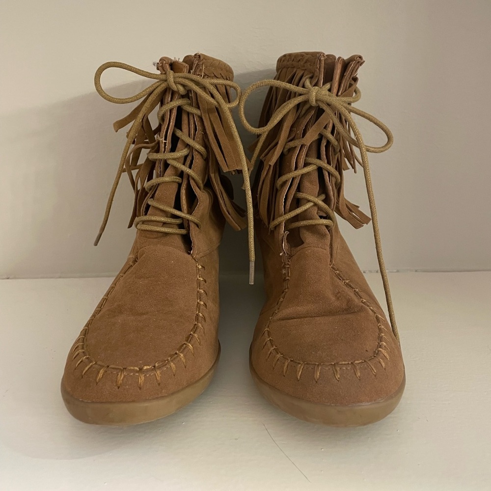 Fringe lace up wedge boots